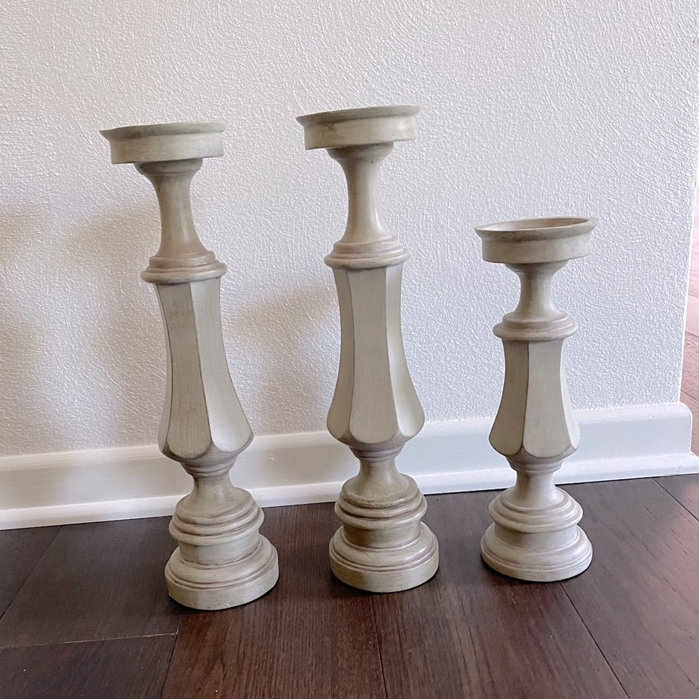 Kirkland’s • Wooden Candle Holder Set